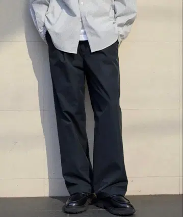 [ MONO-MART ] 블랙 치노 팬츠 M 사이즈