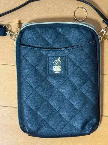 네이비 퀼팅 숄더백