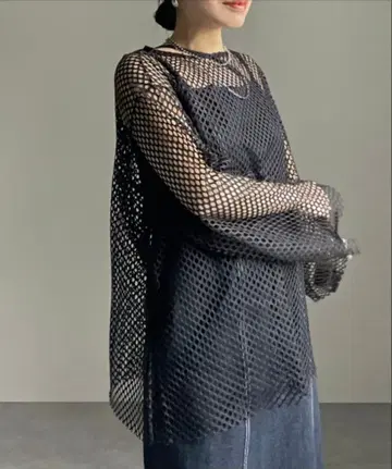 MECRE 박스 실루엣 메쉬 풀오버