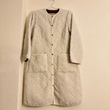 트래디셔널 웨더웨어 아클리 보아 롱 코트 화이트