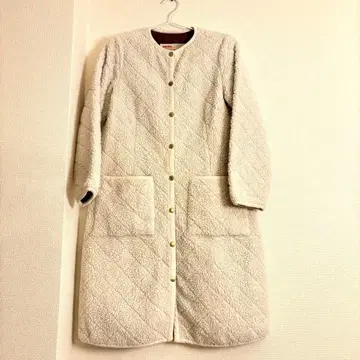 트래디셔널 웨더웨어 아클리 보아 롱 코트 화이트