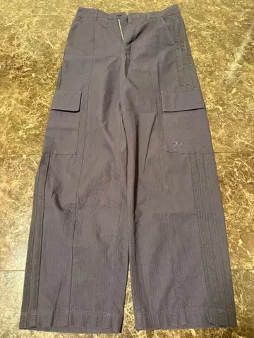 adidas 카고 팬츠