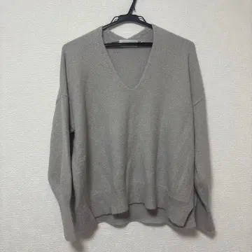 그레이 V넥 니트 긴팔
