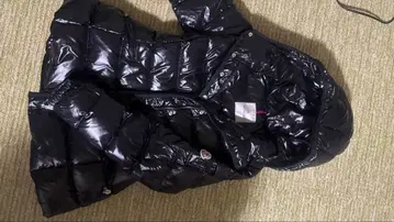 블랙 광택 다운 자켓