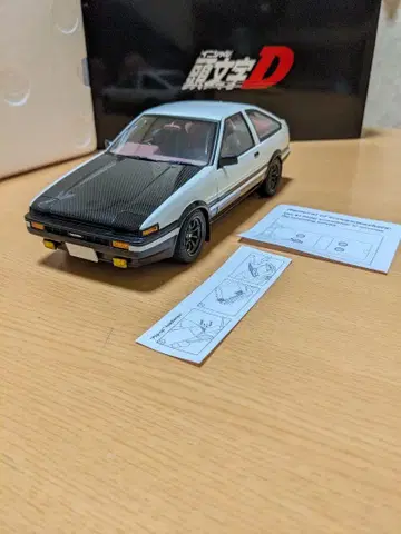 오토아트 1/18 도요타 스프린터 트레노 이니셜D (AE86)