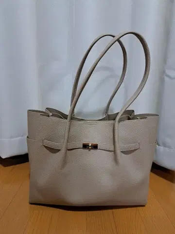 베이지 토트백 A4 가능 복수 포켓 부착