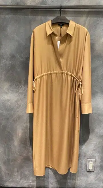 [ 컨디션 최상 ] Theory 롱 기장 셔츠 원피스 카멜 M 사이즈
