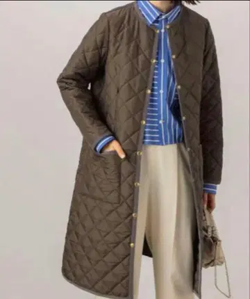 트래디셔널 웨더웨어 아크리 노카라 퀼팅 코트
