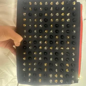 클러치백 블랙과 빨간색