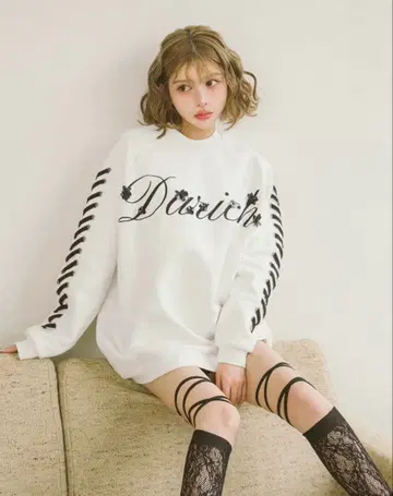 다리치 레이스업 로고 맨투맨 풀오버