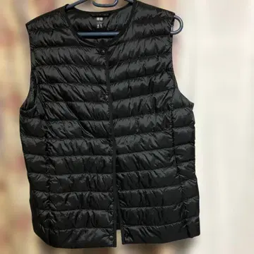 유니클로 다운 베스트 L 사이즈 2 웨이