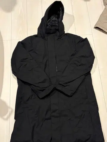 유니클로 블랙 후드 부착 다운 자켓