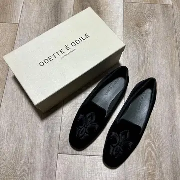 오데트 에 오딜 유나이티드 애로우즈 오페라 슈즈