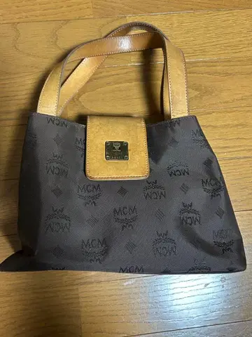 MCM 브라운 핸드백
