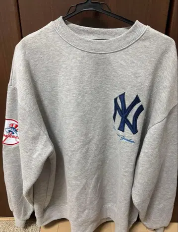 New York Yankees 맨투맨 그레이
