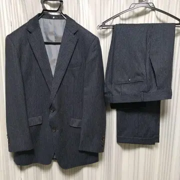 스트라이프 비즈니스 정장 자켓과 팬츠 세트
