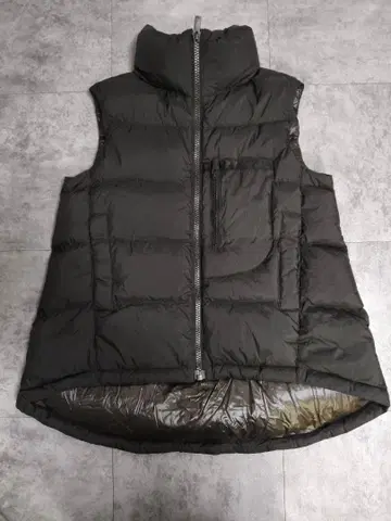 유니클로 +J 질 샌더 S 다운 볼륨 베스트 그레이 UNIQLO