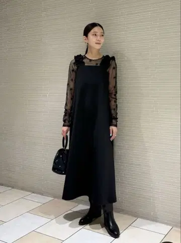 LIGHT PONGY 프릴 원피스