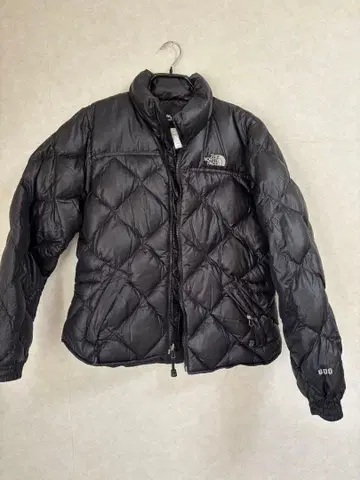 The North Face 블랙 다운 자켓