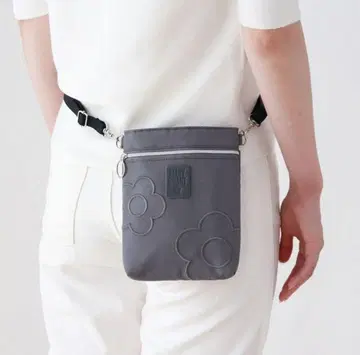 마리콴트 숄더 파우치 그레이