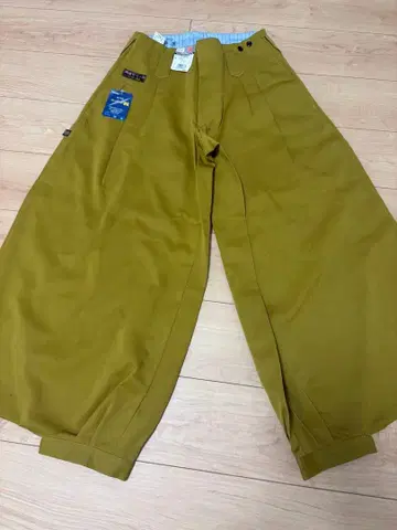 토라잇치v 니카 워크 팬츠 사이즈 76 미사용품