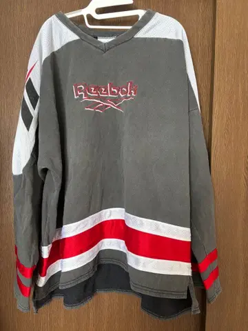 구제 의류 Reebok V넥 긴팔 트레이닝복 그레이/레드