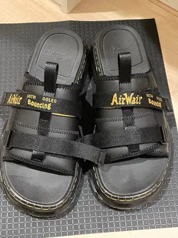 닥터마틴 샌들 블랙