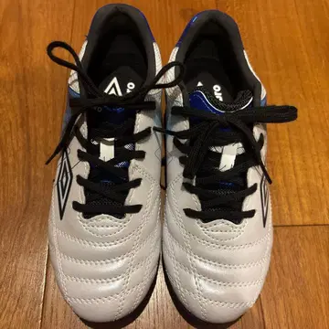 Umbro 키즈 축구화 20cm
