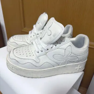 SMFK 화이트 통굽 스니커즈