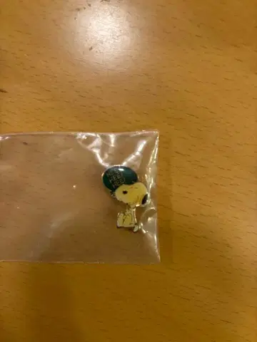 스누피 빈티지 핀 배지