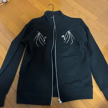 쇼키치도 착용하고 있는 NOBODY 트랙 자켓