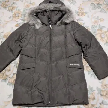 다크 그레이 퍼 롱 다운 자켓