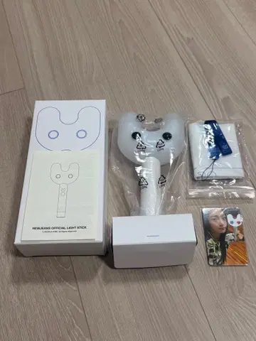 NEWJEANS 공식 응원봉 화이트