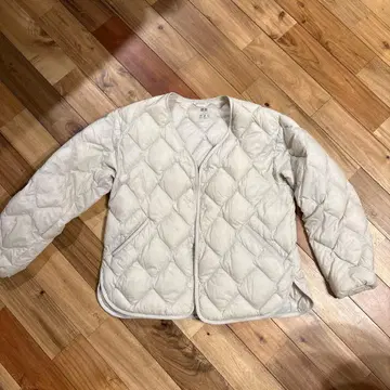 유니클로 울트라 라이트 다운 릴랙스 자켓 XS 화이트