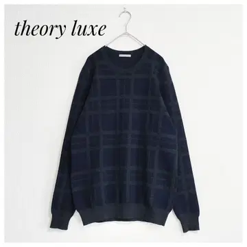 새상품급 theory luxe 체크 무늬 크루넥 니트 네이비 38