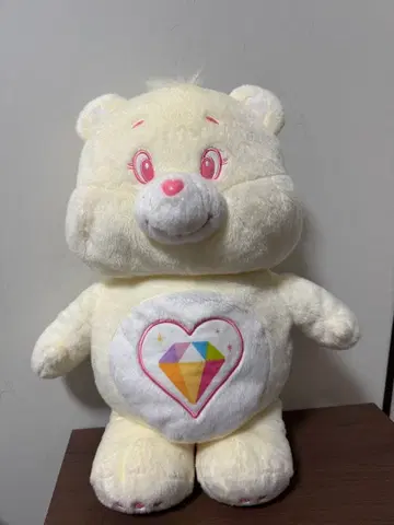 크림색 하트 모양 보석 봉제 인형