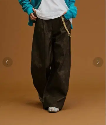 Soerte 토탈 패턴 배기 팬츠 다크 브라운 사이즈 2