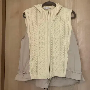 trois 니트 후드 베스트 아이보리