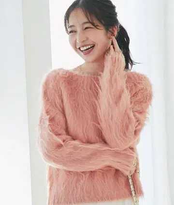 라 부티크 봉봉 알파카 모헤어 기모 오프숄더 니트 핑크