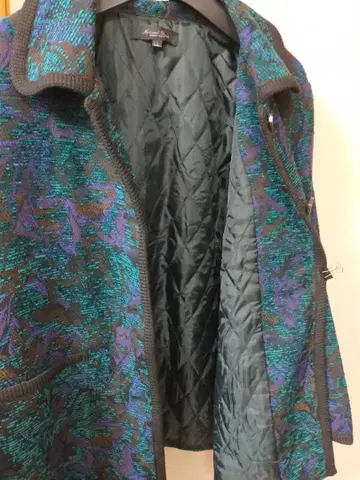 안쪽 퀼팅 처리된 따뜻한 자켓 LL 사이즈 여성용