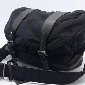 아르마니 숄더백 메신저 백 가죽 블랙