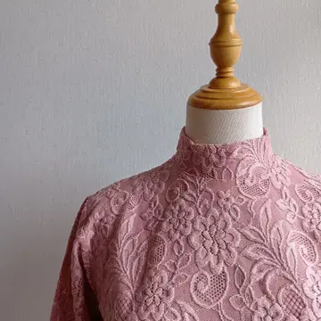 전체 자수 티셔츠 꽃 페이즐리 하이넥