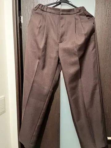 파우더 트윌 이지 테이퍼드 팬츠