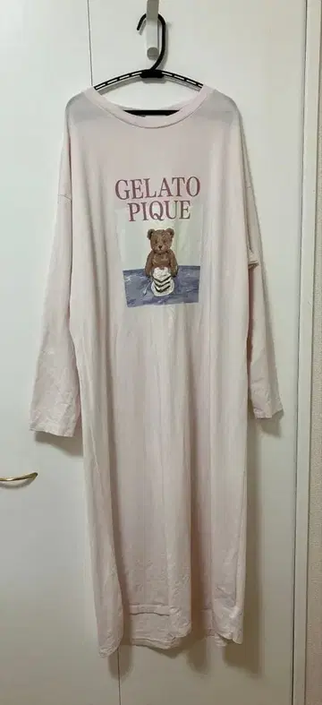 젤라또피케 룸웨어 베어 프린트 긴팔 원피스 핑크