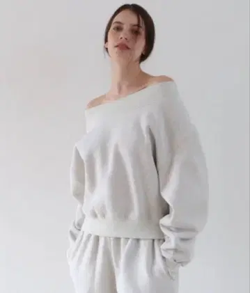 maison celon 오프 숄더 스웨트 아이보리