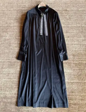 파비아나 필리피 블랙 실크 모니레 원피스