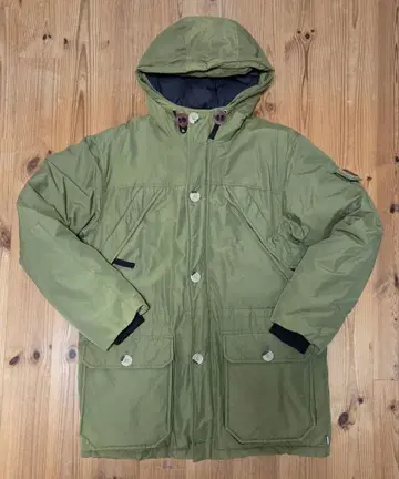 펜필드 다운 자켓 60/40 크로스 샘플