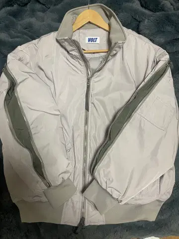 VOLT 나일론 자켓 그레이 한국 패션