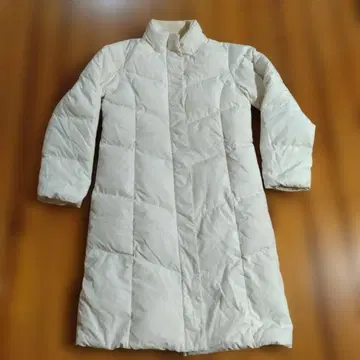 유니클로 프리미엄 다운 롱 코트