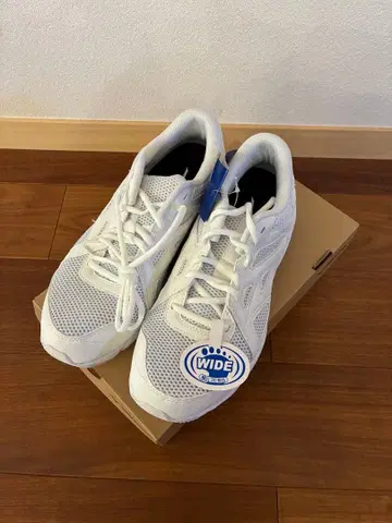 미즈노 스니커즈 맥시마이저 25.5 와이드 화이트